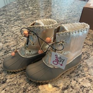 Olivia Miller rain boots for girls 1 (grey/rosegold)
